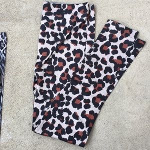 Stretch Matt animal print leggings m